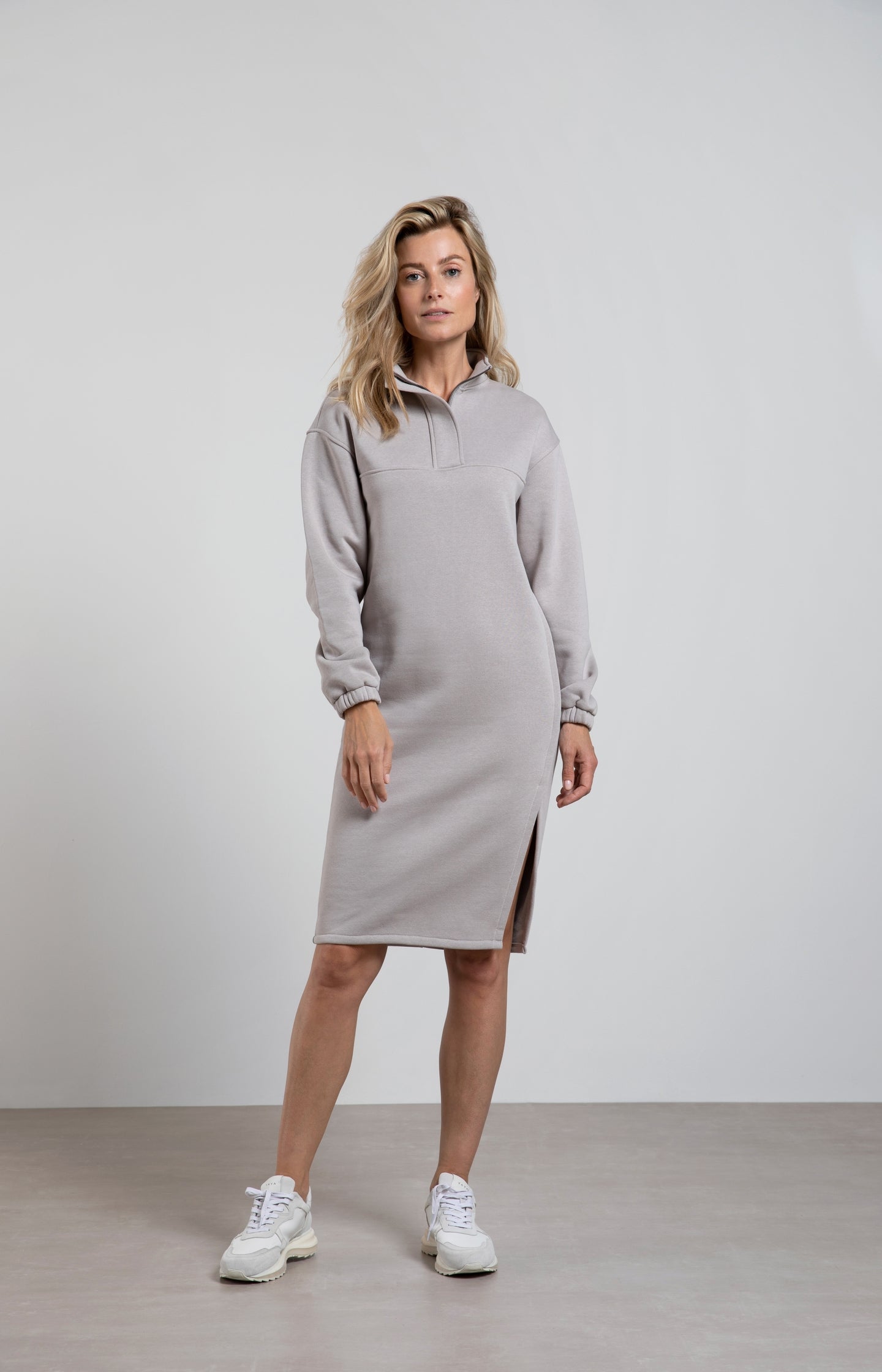 Jersey sweater dress with high neck, long sleeves and slit - Paloma Grey -  Harrison Fashion